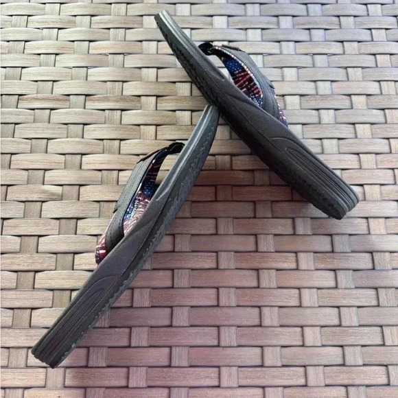 High Tide Men’s “Brandon Elite” Flip Flops Size 12 - Picture 6 of 7